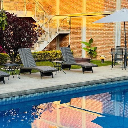 Hotel Villa Pralaya جيوتيبيك المظهر الخارجي الصورة