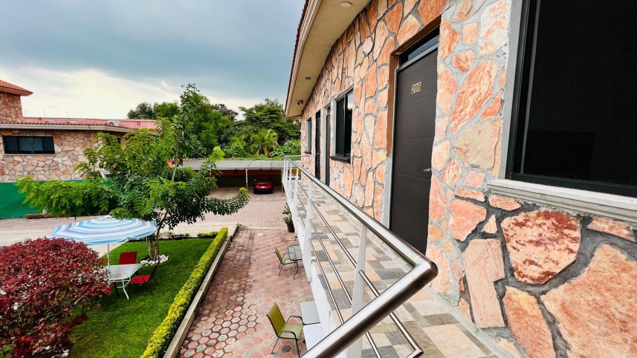 Hotel Villa Pralaya جيوتيبيك المظهر الخارجي الصورة