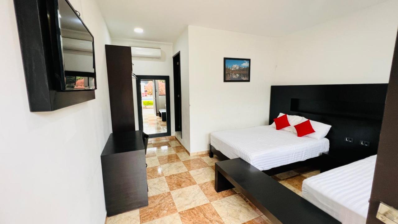 Hotel Villa Pralaya جيوتيبيك المظهر الخارجي الصورة