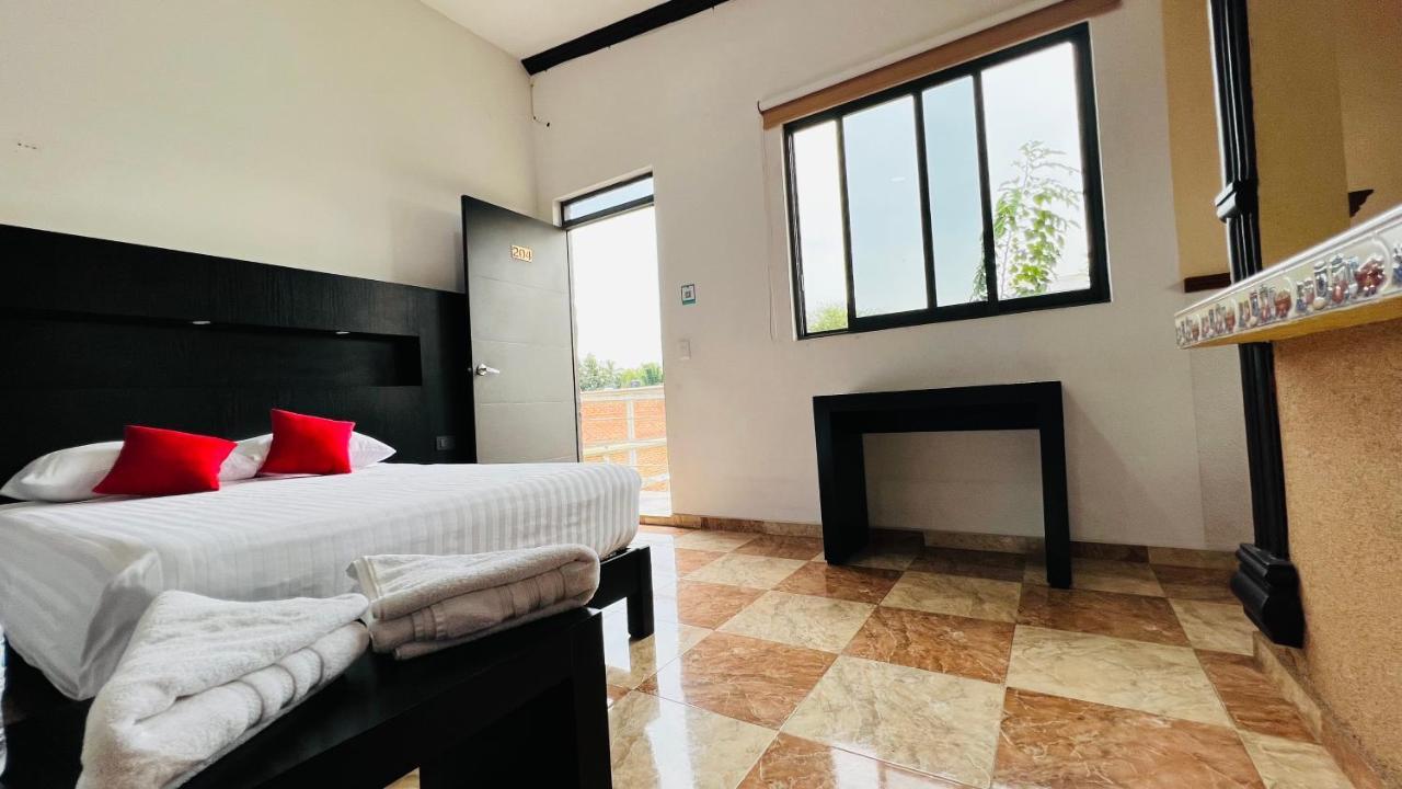 Hotel Villa Pralaya جيوتيبيك المظهر الخارجي الصورة