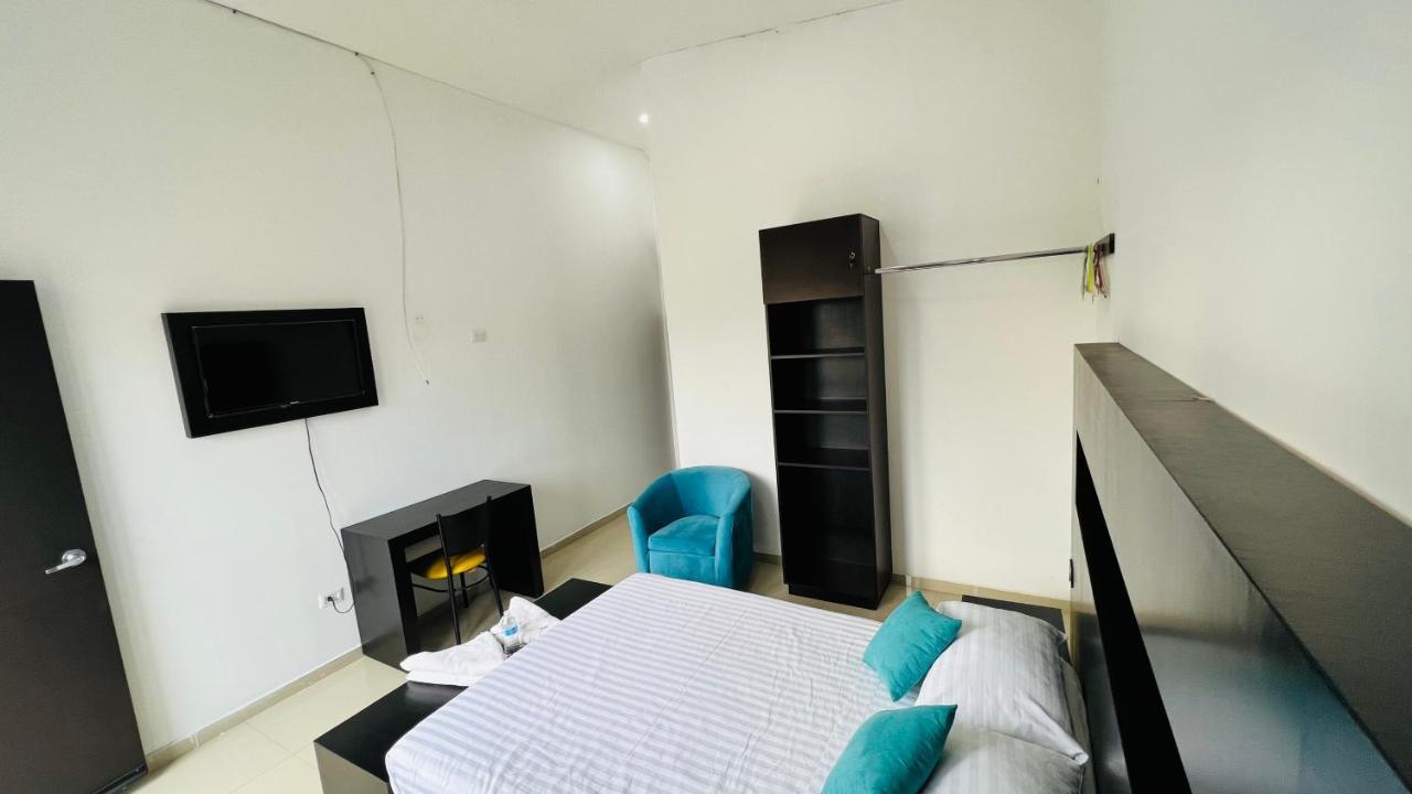 Hotel Villa Pralaya جيوتيبيك المظهر الخارجي الصورة