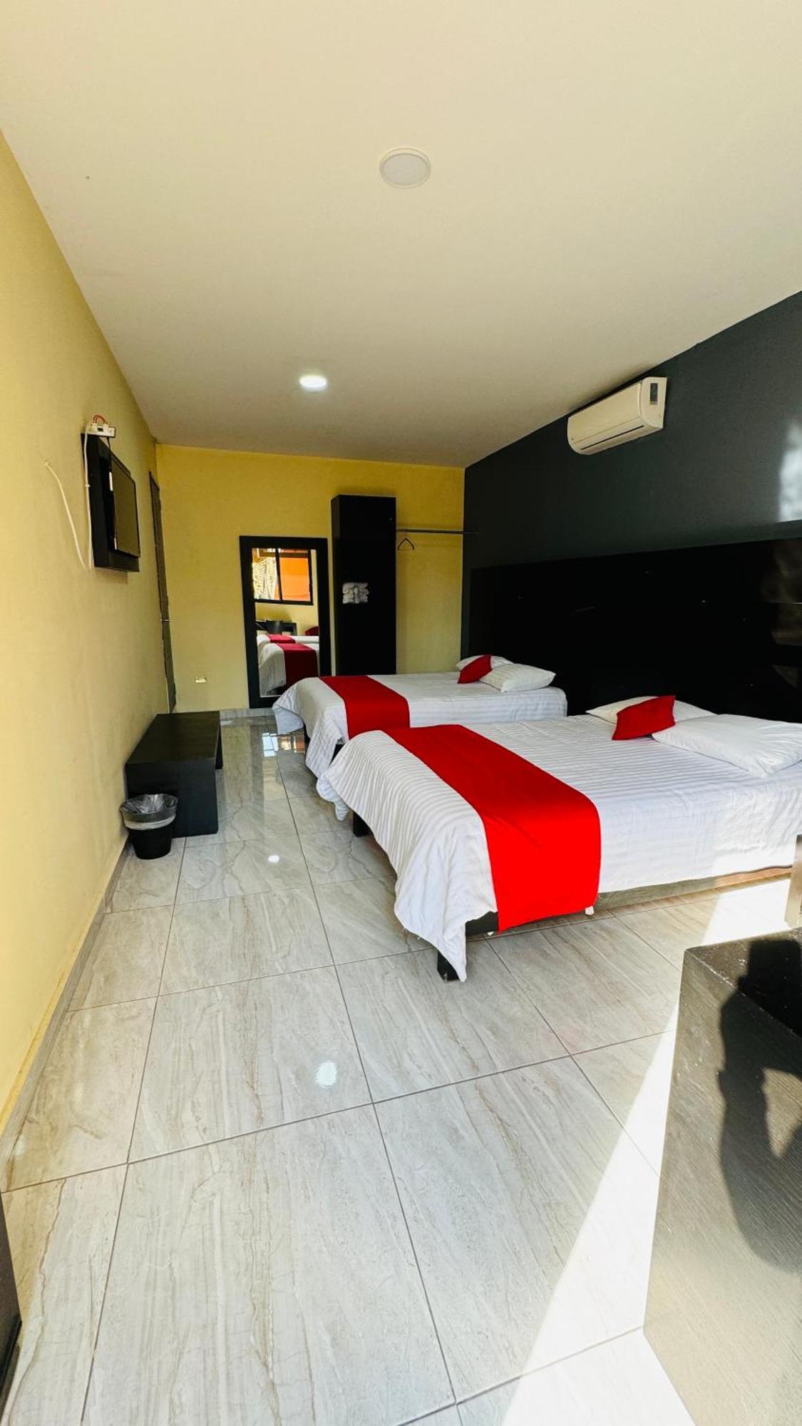 Hotel Villa Pralaya جيوتيبيك المظهر الخارجي الصورة